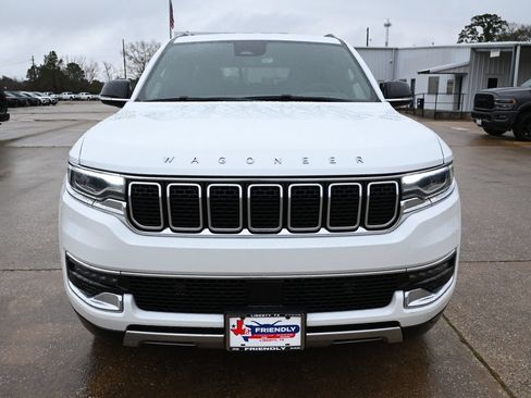 Used 2024 Jeep Wagoneer Series III AWD/4WD image 5