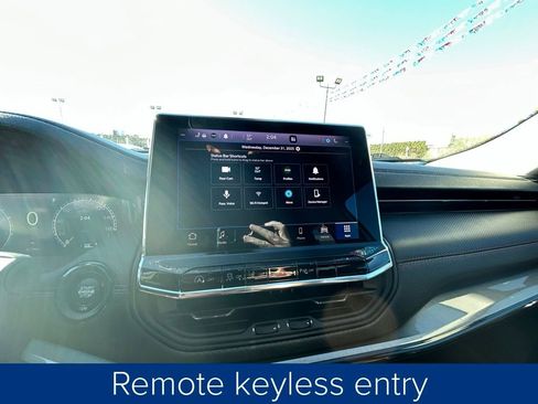 Used 2022 Jeep Compass Trailhawk w/ Trailhawk Elite Group image 41