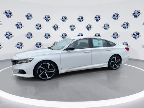 Used 2022 Honda Accord Sport image 4