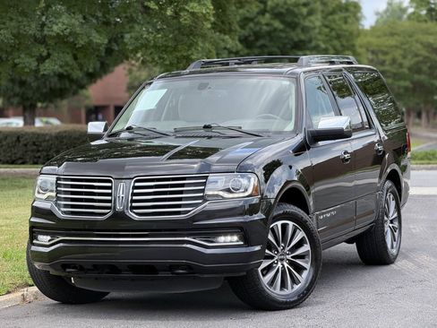 Used 2015 Lincoln Navigator 4WD image 1