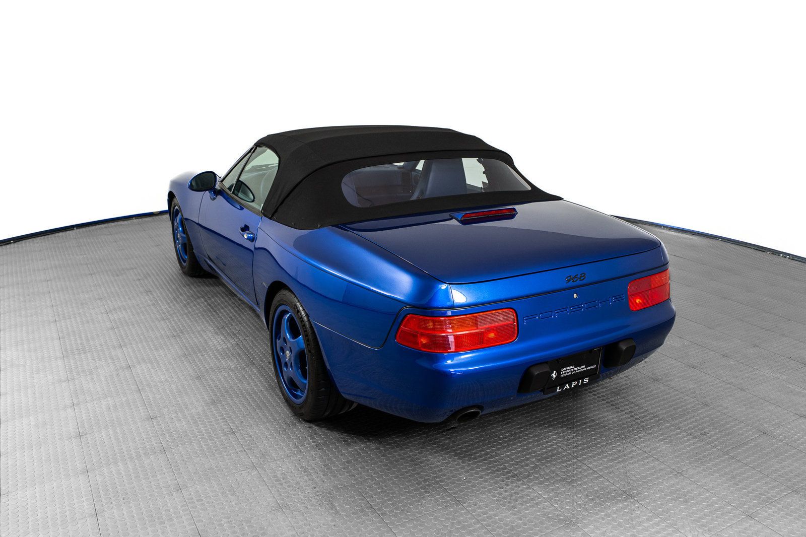 Used 1992 Porsche 968 Cabriolet RWD image 5
