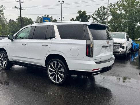 Used 2026 Cadillac Escalade Luxury w/ Touring Package AWD/4WD image 19