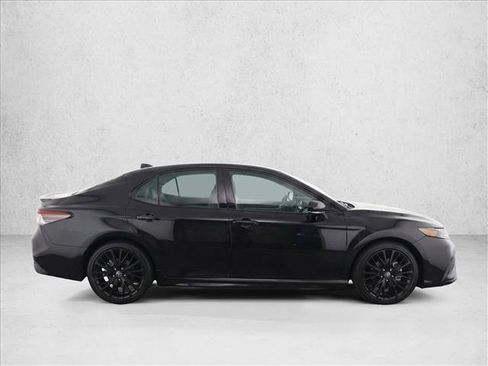 Used 2022 Toyota Camry SE w/ Carpet Mat Package (TMS) FWD image 8