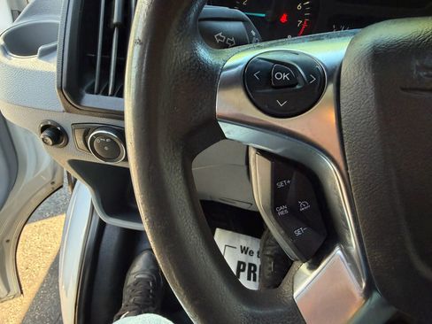 Used 2018 Ford Transit 250 130 Low Roof RWD image 25