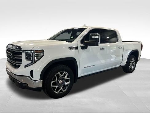 Used 2024 GMC Sierra 1500 SLT w/ SLT Premium Plus Package AWD/4WD image 3