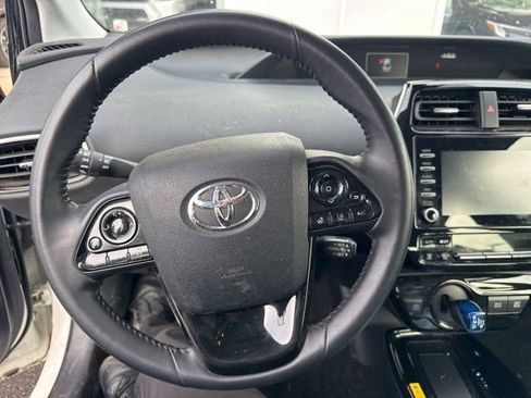 Used 2020 Toyota Prius XLE image 5