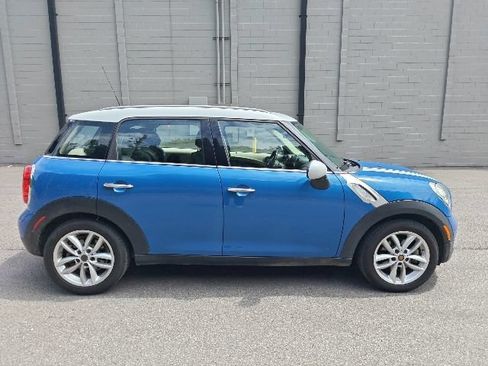 Used 2013 MINI Cooper Countryman FWD image 2