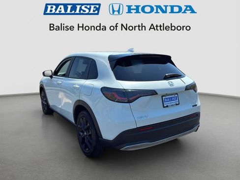 Used 2024 Honda HR-V Sport image 3