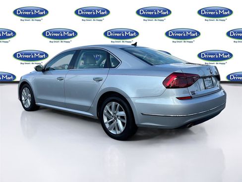 Used 2018 Volkswagen Passat 2.0T SE image 6