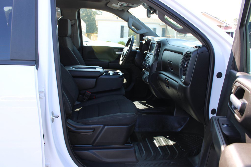 Used 2025 Chevrolet Silverado 3500 W/T w/ WT/CX Safety Package AWD/4WD image 33