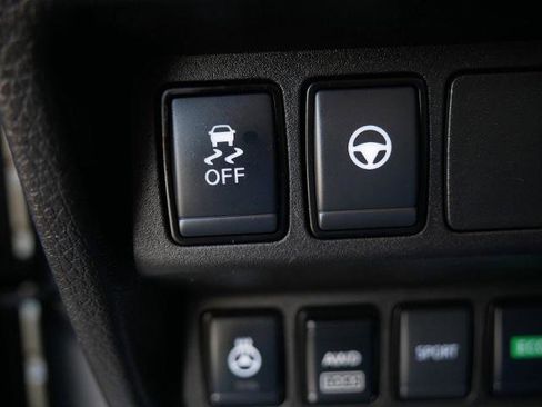 Certified 2022 Nissan Rogue Sport SL image 28