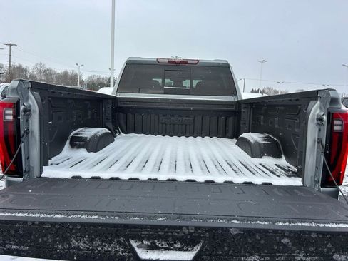 New 2026 GMC Sierra 2500 SLT w/ SLT Premium Package image 15