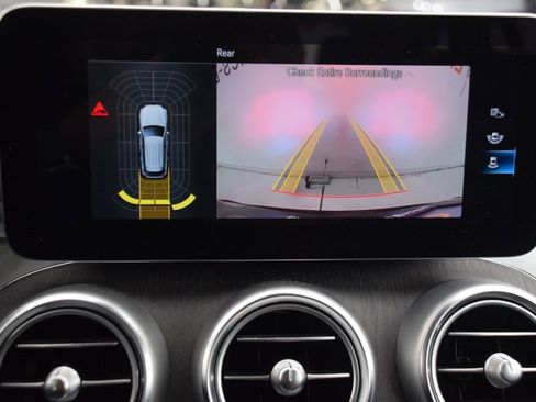 Certified 2022 Mercedes-Benz GLC 300 image 28