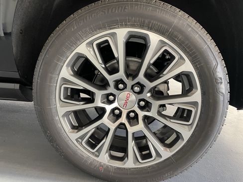 New 2026 GMC Yukon XL Denali w/ Sun & Power Step Package image 7