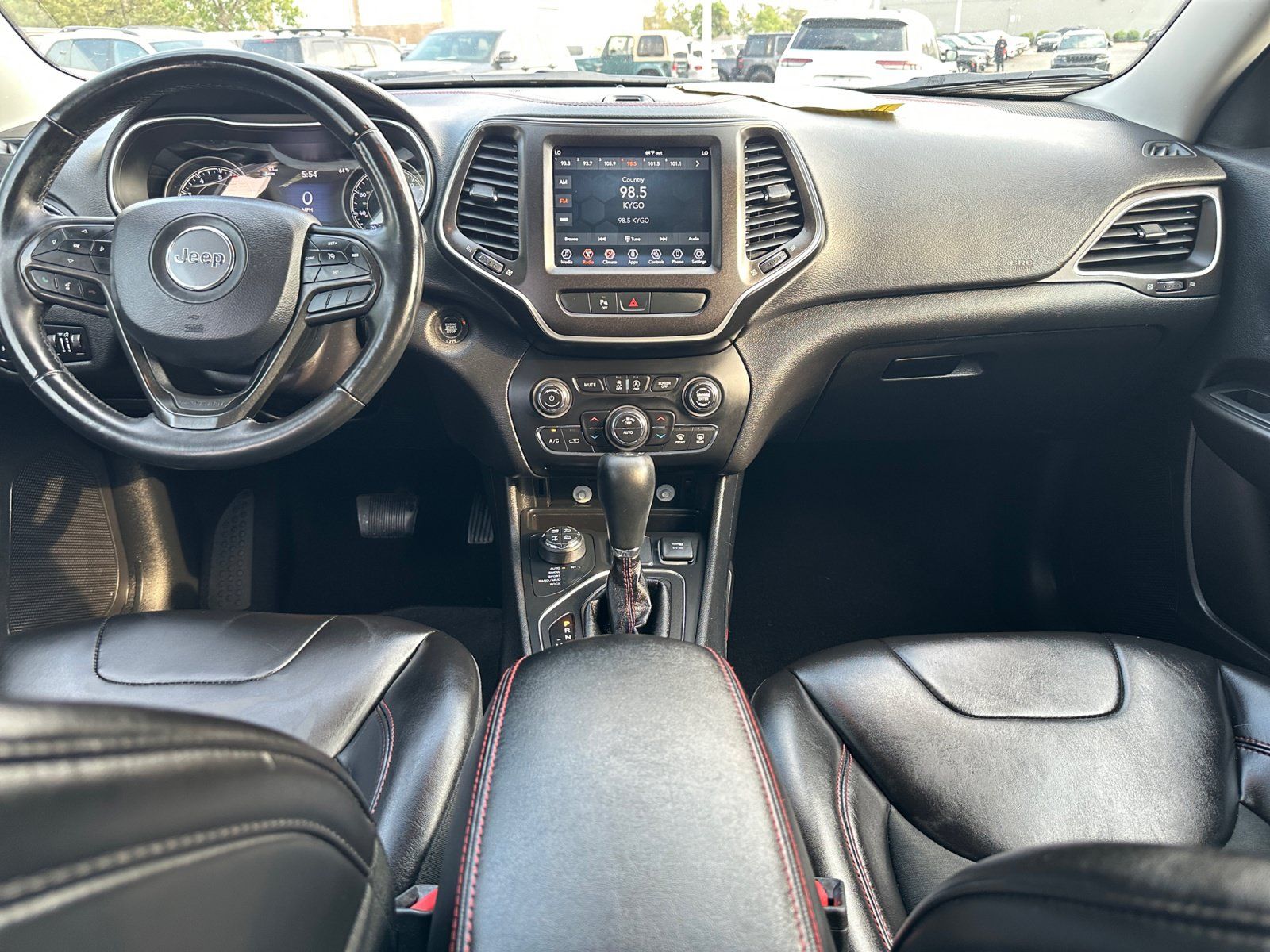 Used 2019 Jeep Cherokee Trailhawk w/ Cold Weather Group AWD/4WD image 17