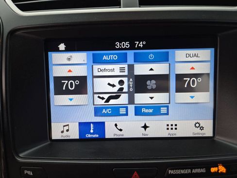 Used 2017 Ford Explorer XLT w/ Equipment Group 202A FWD image 30