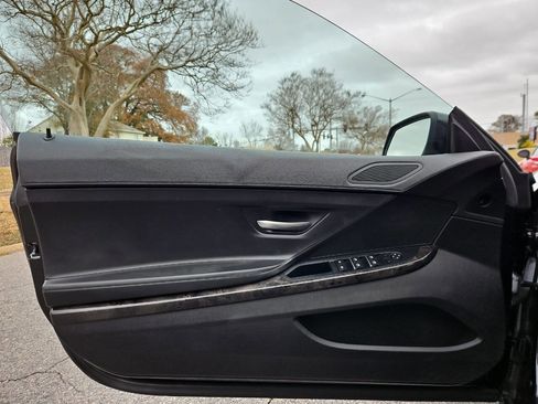 Used 2013 BMW 650i xDrive Convertible image 18