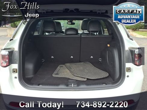 Used 2025 Jeep Compass Trailhawk w/ Sun & Sound Group AWD/4WD image 10