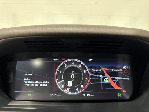 Used 2018 Land Rover Discovery HSE image 39