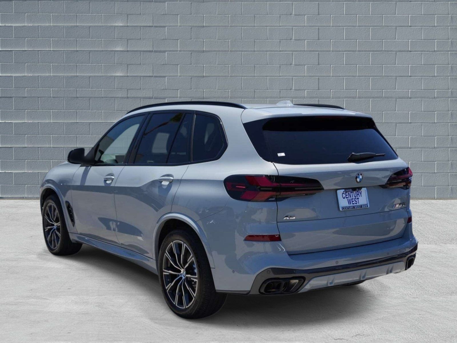Used 2026 BMW X5 M60i w/ Climate Comfort Package AWD/4WD image 3