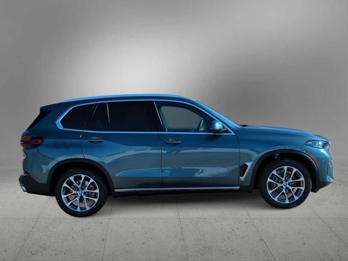 Used 2026 BMW X5 xDrive40i AWD/4WD image 9