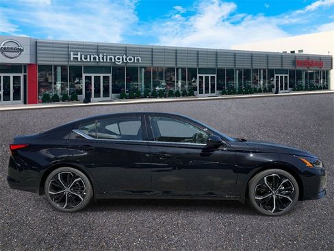 New 2025 Nissan Altima 2.5 SR w/ SR Premium Package image 5