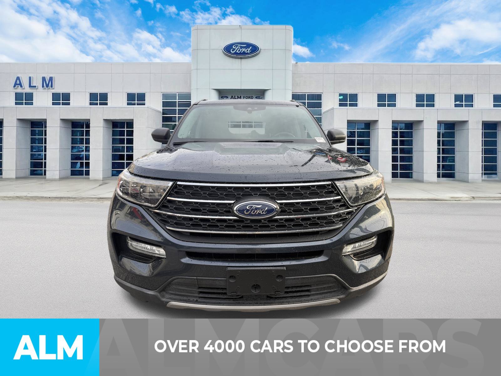 Used 2022 Ford Explorer XLT w/ Equipment Group 202A RWD image 2