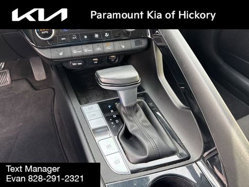 Used 2023 Hyundai Elantra SEL w/ Convenience Package image 22