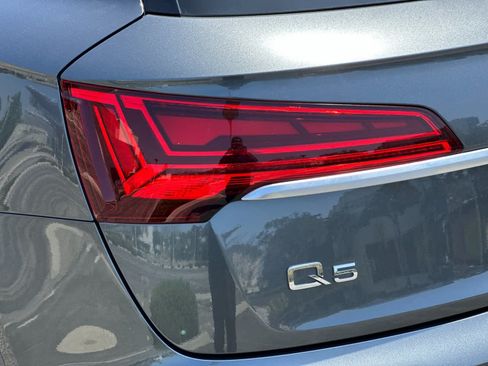 Used 2023 Audi Q5 2.0T Premium w/ Convenience Package AWD/4WD image 28