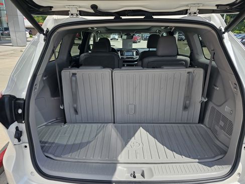 Used 2018 Toyota Highlander Limited Platinum image 7