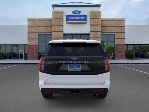 New 2026 Ford Expedition Active image 7