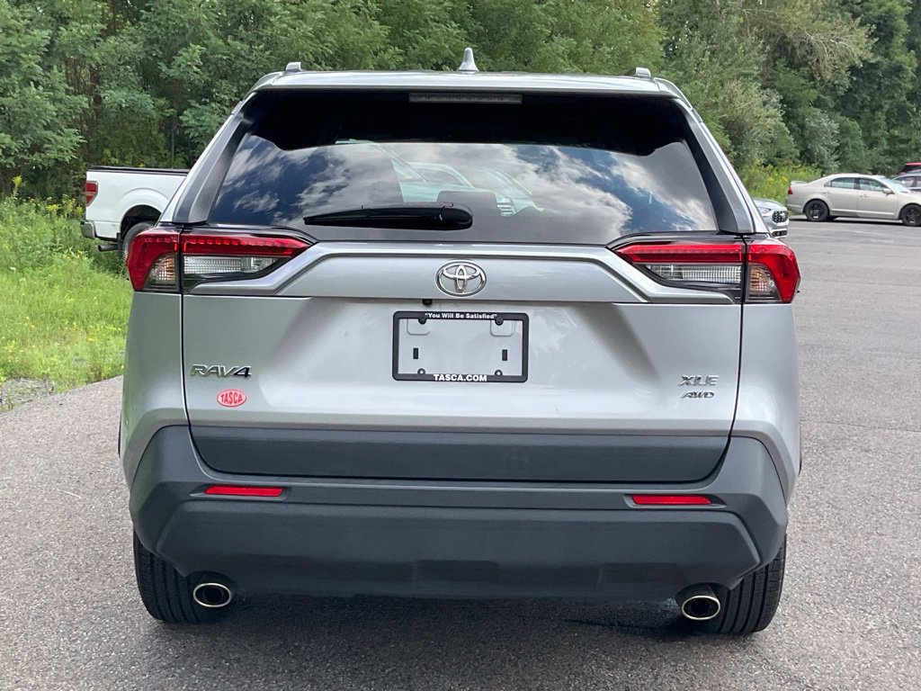 Used 2025 Toyota RAV4 XLE AWD/4WD image 25