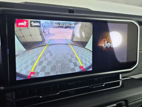 New 2025 Jeep Wrangler Unlimited Rubicon 392 image 30