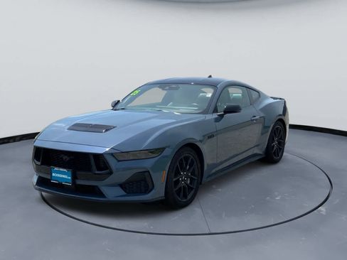 Used 2025 Ford Mustang GT Premium RWD image 3