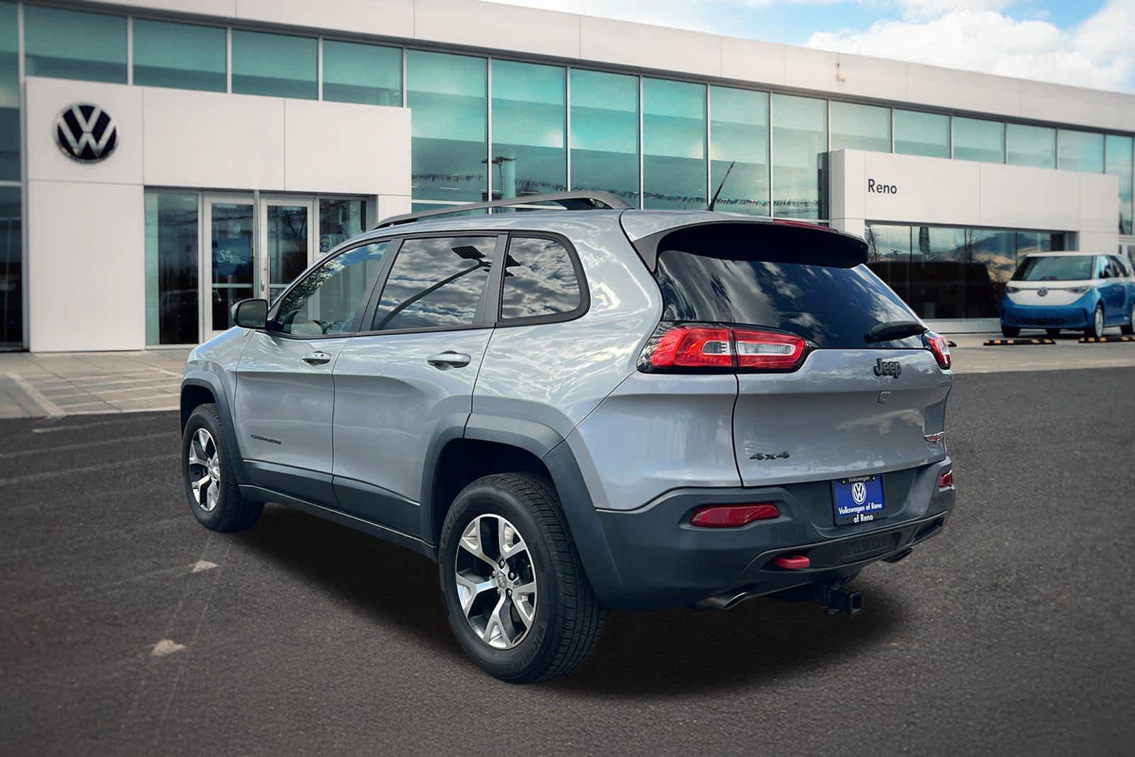 Used 2014 Jeep Cherokee Trailhawk w/ Comfort/Convenience Group AWD/4WD image 7