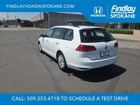 Used 2016 Volkswagen Golf S FWD image 3