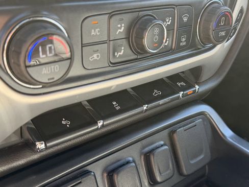 Used 2015 GMC Sierra 1500 SLT w/ SLT Crew Cab Value Package image 16