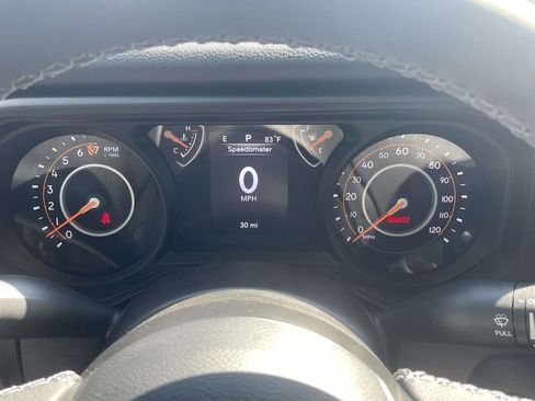 New 2025 Jeep Gladiator Sport image 16