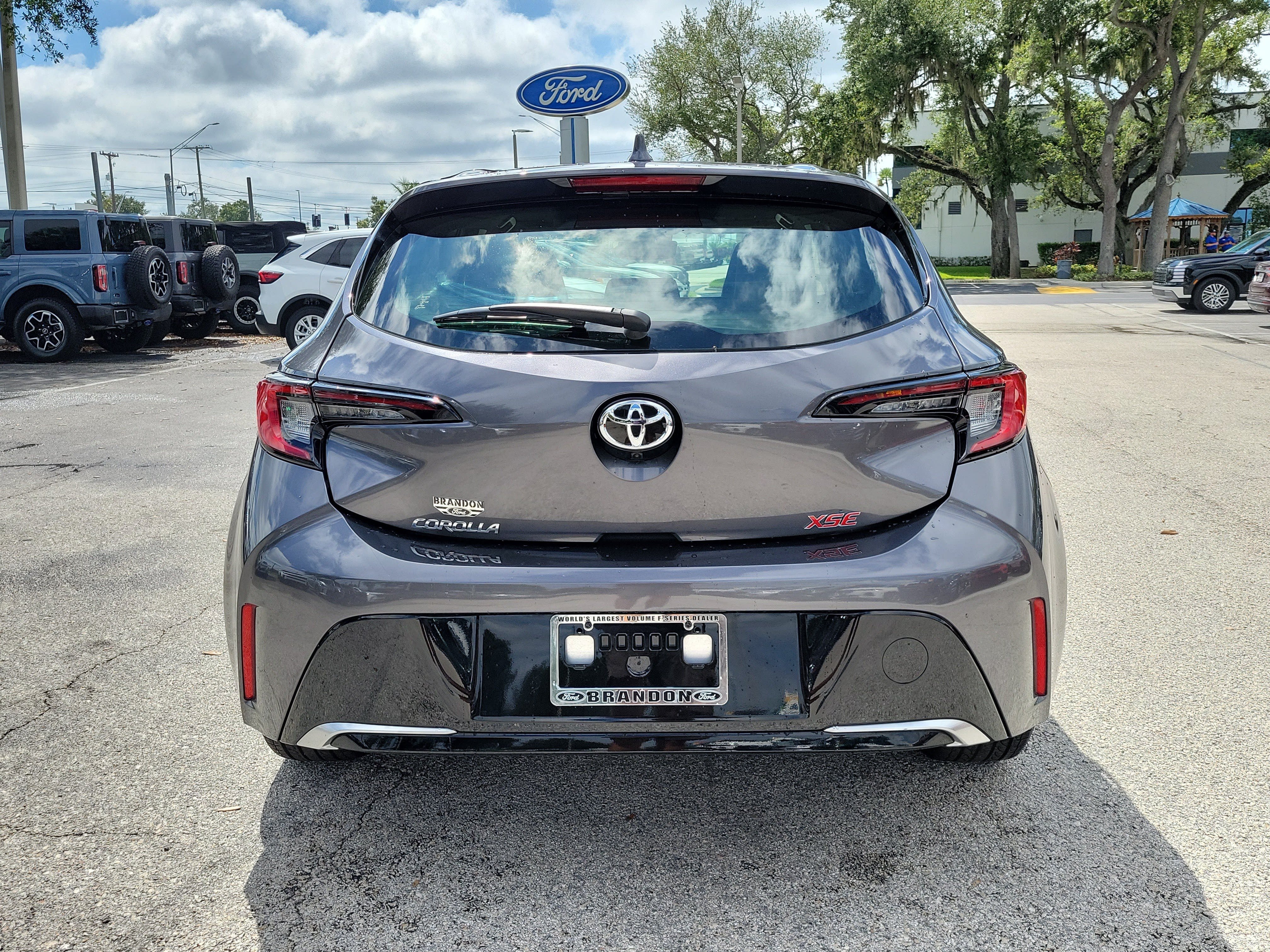 Used 2025 Toyota Corolla XSE FWD image 8