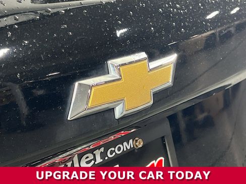 Used 2023 Chevrolet Equinox LS image 30