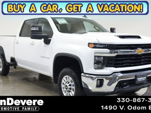 Used 2025 Chevrolet Silverado 2500 LT w/ Convenience Package AWD/4WD image 1