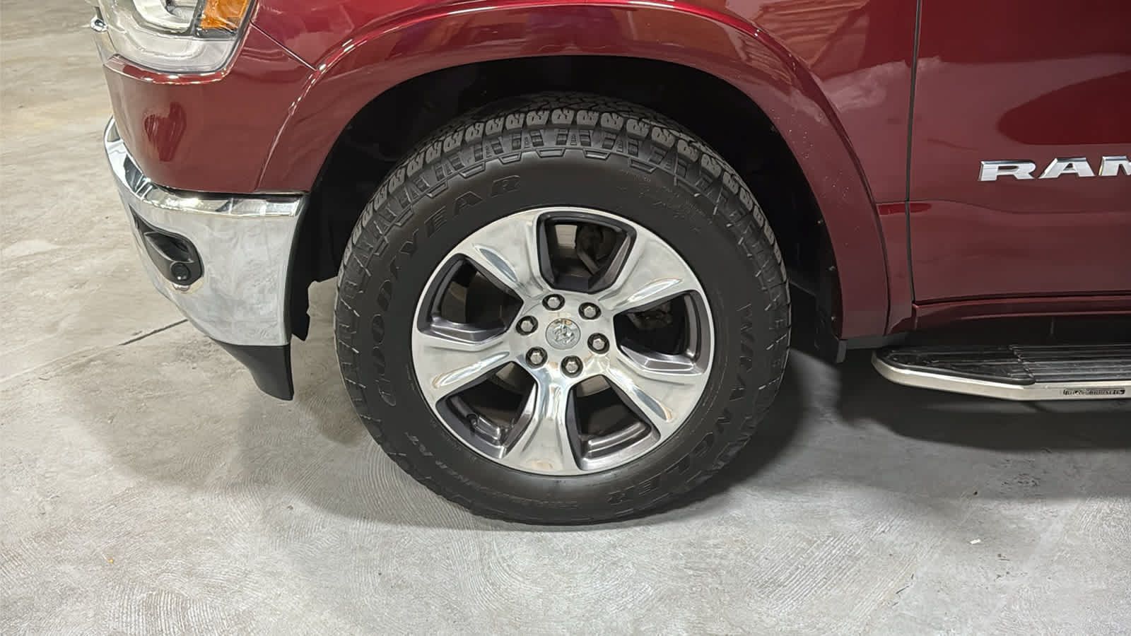 Used 2019 RAM 1500 Laramie AWD/4WD image 8