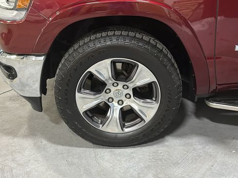 Used 2019 RAM 1500 Laramie AWD/4WD image 8