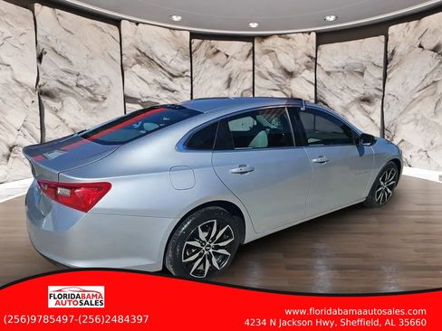 Used 2018 Chevrolet Malibu LT w/ Sport Package image 4