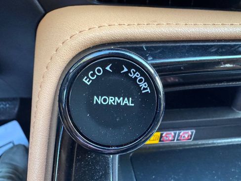 Used 2025 Lexus NX 250 FWD w/ Towing Package (2000 Lbs) image 25