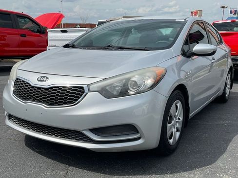 Used 2015 Kia Forte LX FWD image 3