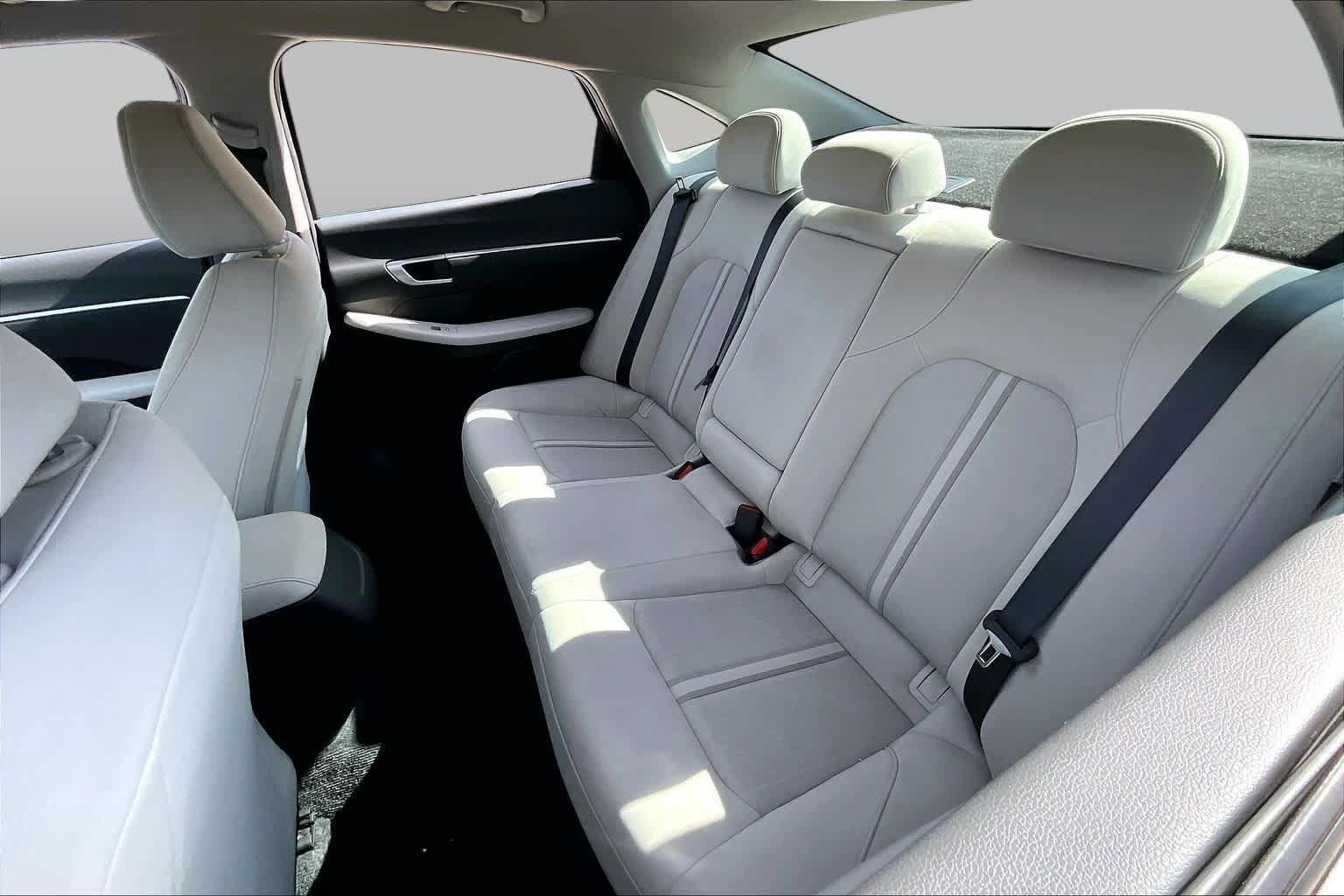 Used 2025 Hyundai Sonata SEL FWD image 19