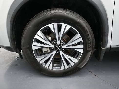 Used 2023 Nissan Rogue SV FWD image 10
