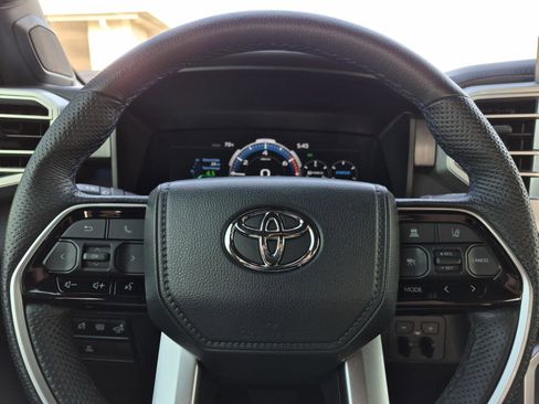 Used 2023 Toyota Tundra Platinum AWD/4WD image 28