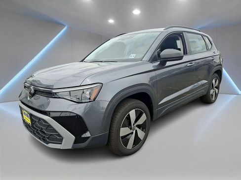 Used 2025 Volkswagen Taos S AWD/4WD image 1